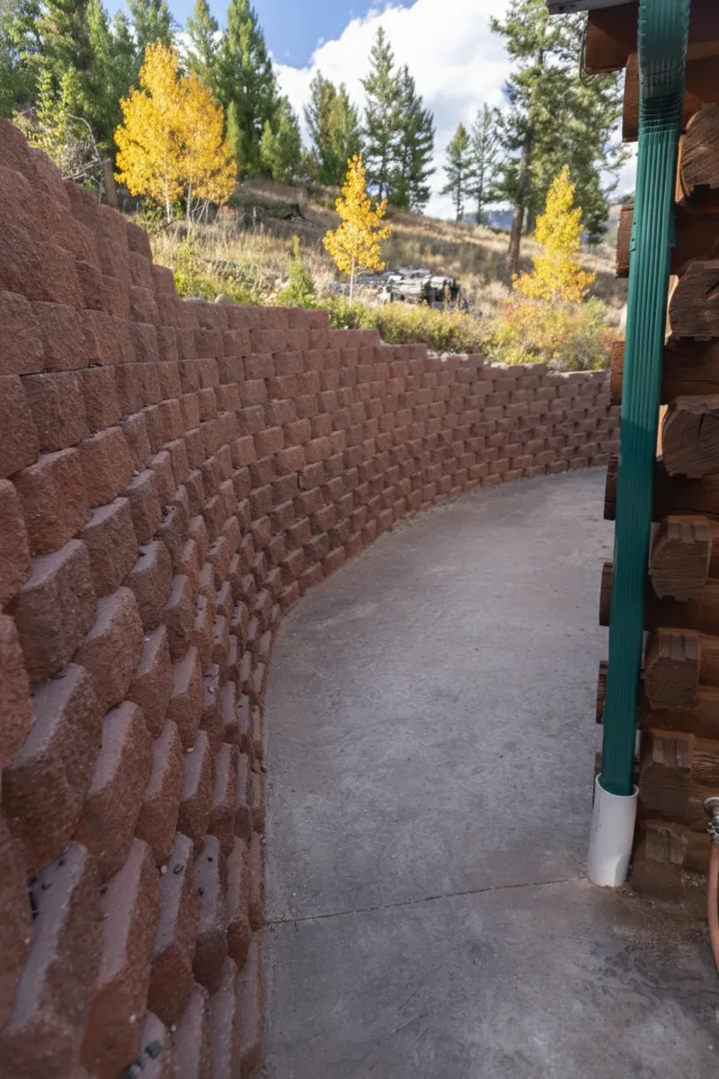 Decorative retaining wall by Pilot Peak Construction