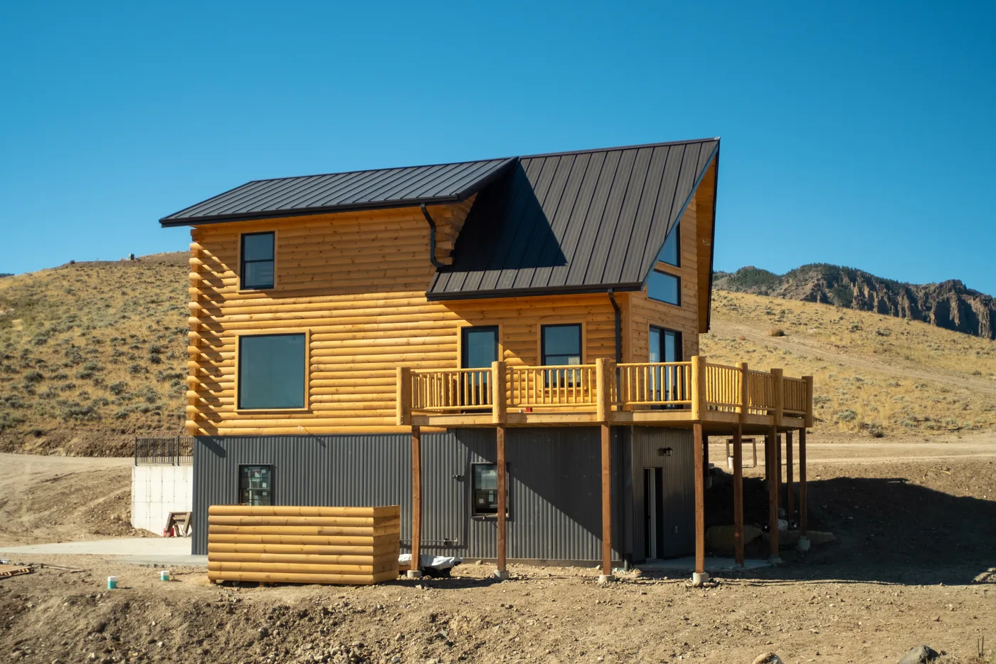 North Fork log home with elevated deck